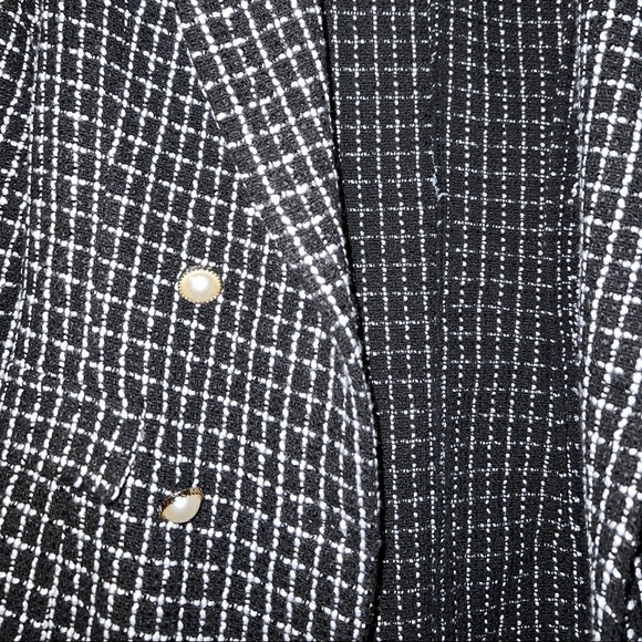 Blazer - Picture 2 of 2